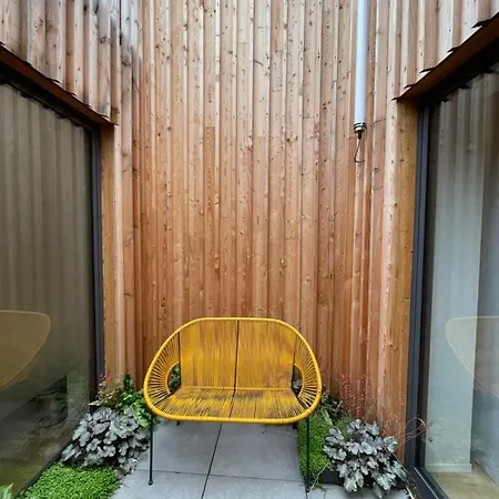 La Camuche De Francois Joseph Peterinck, Neuf De 70 M2, Patio Apartmán *
